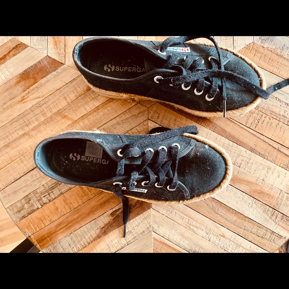 Sneakers - Picture 4 of 4